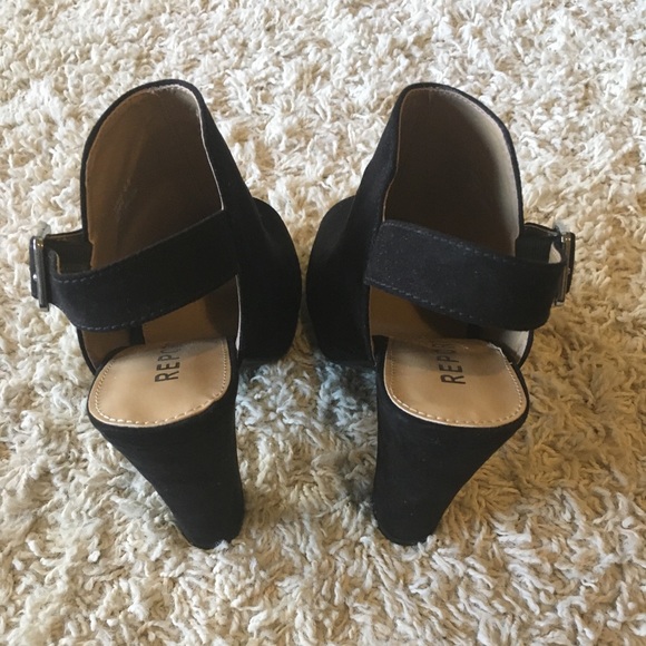 Report Peep Toed Booties - Picture 5 of 8